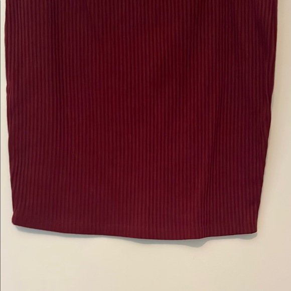 Rue21 Red/Burgundy Ribbed Pencil Skirt Mini XL - Picture 4 of 5